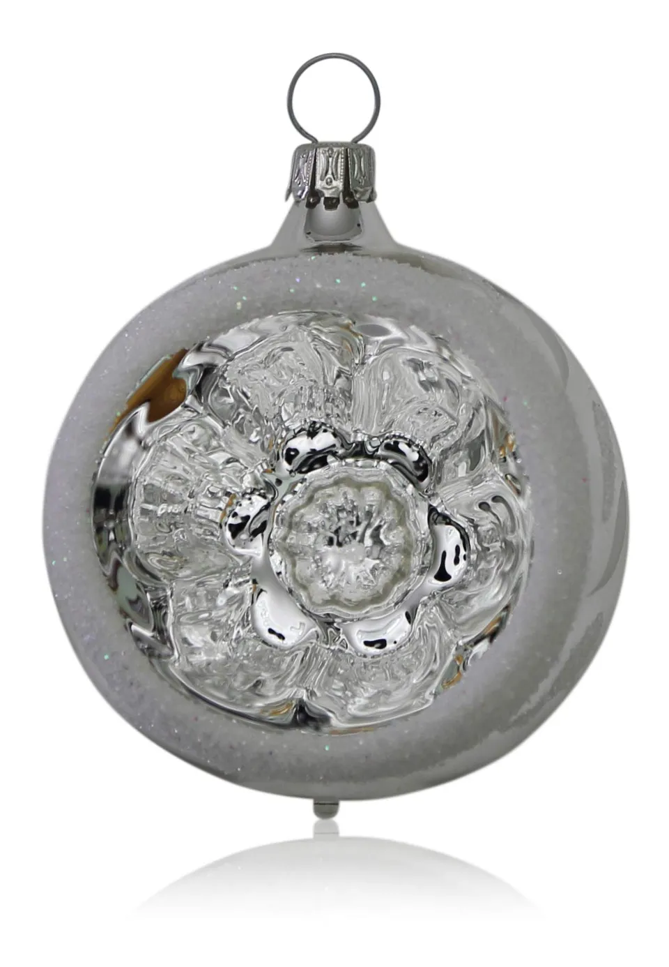 lauschaer-glas-christbaumkugeln-mit-einstich-silber-mit-dekor-4-st-ck-d-6-cm image 1