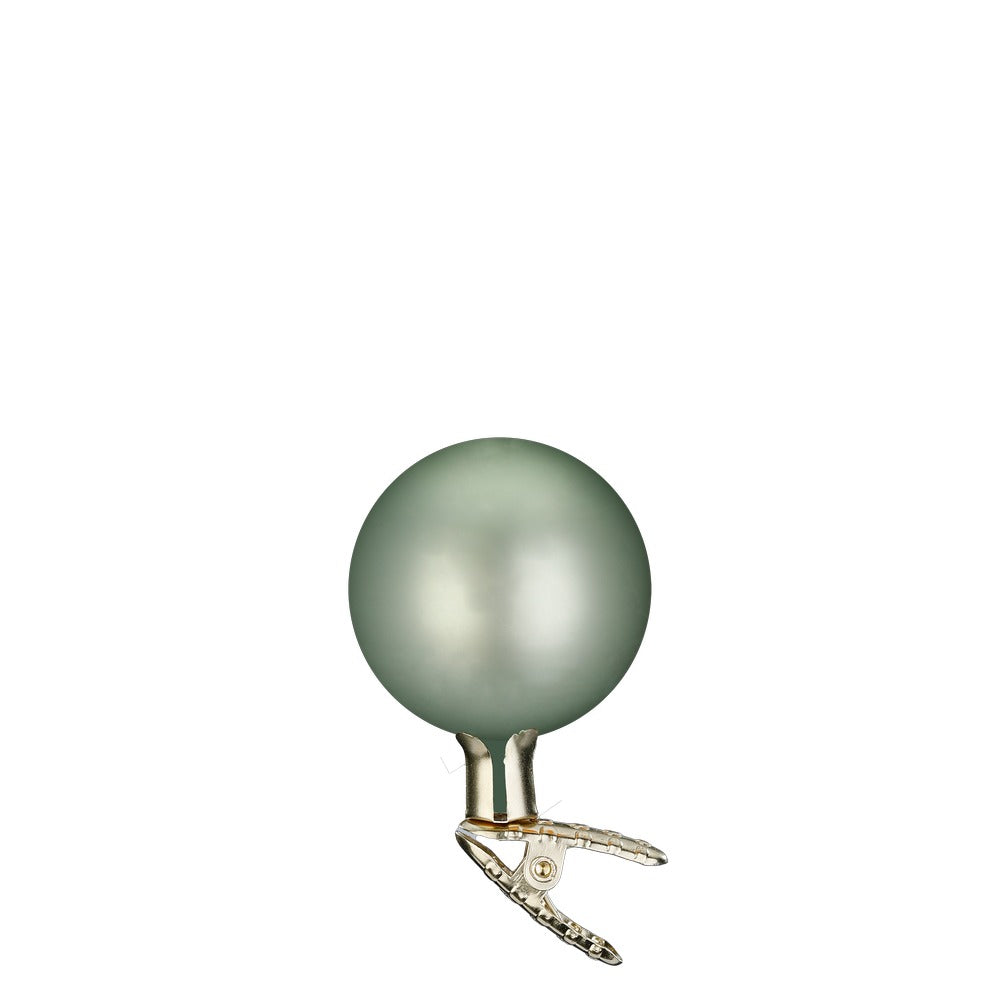 inge-glas-kugeln-auf-clip-salbei-matt-6-cm-glas-baumclip image 1