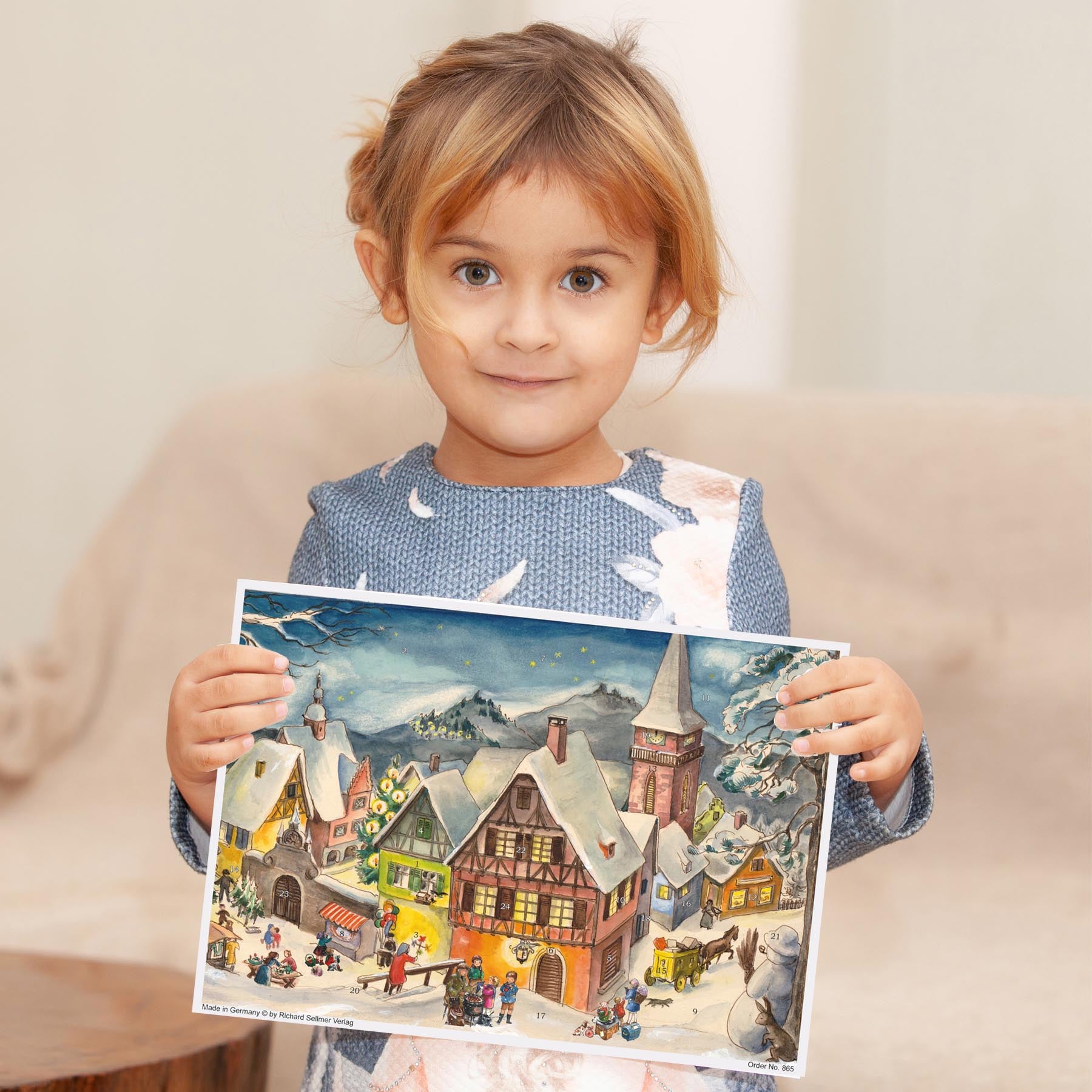 sellmer-verlag-adventskalender-a4-verschneites-dorf-papierkalender-querformat image 5