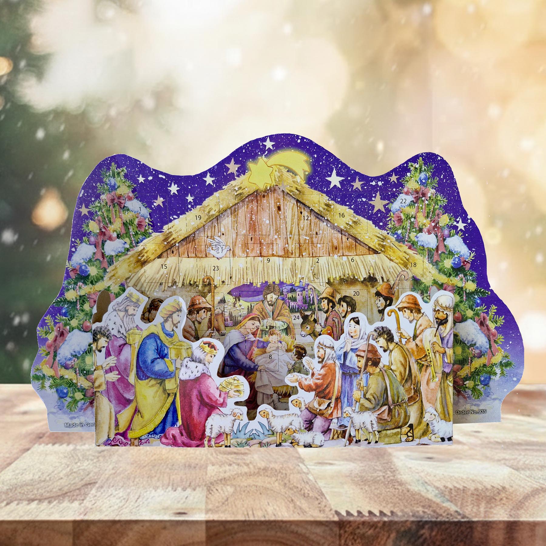 sellmer-verlag-aufstell-adventskalender-bei-der-weihnachtskrippe image 2