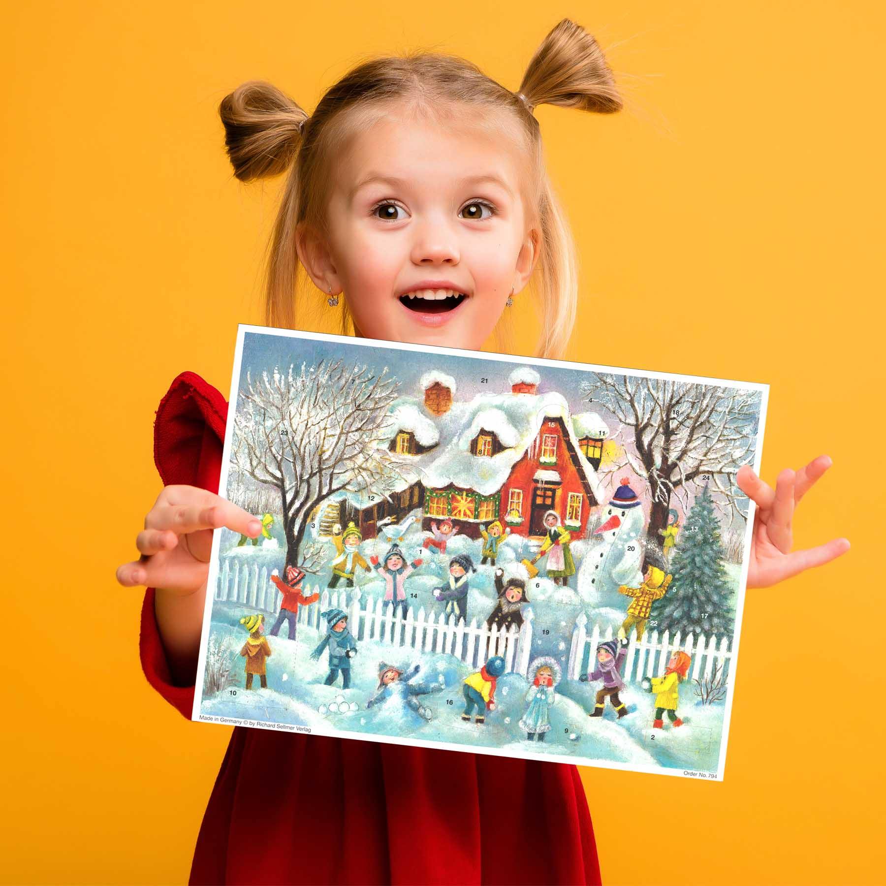 sellmer-verlag-adventskalender-schneeballschlacht-vor-dem-haus-gro-format image 4