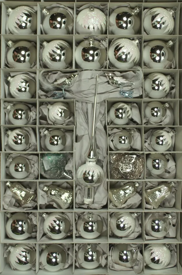 lauschaer-glas-sortiment-formglocken-silber-schneedach-41-teile-mundgeblasen image 1