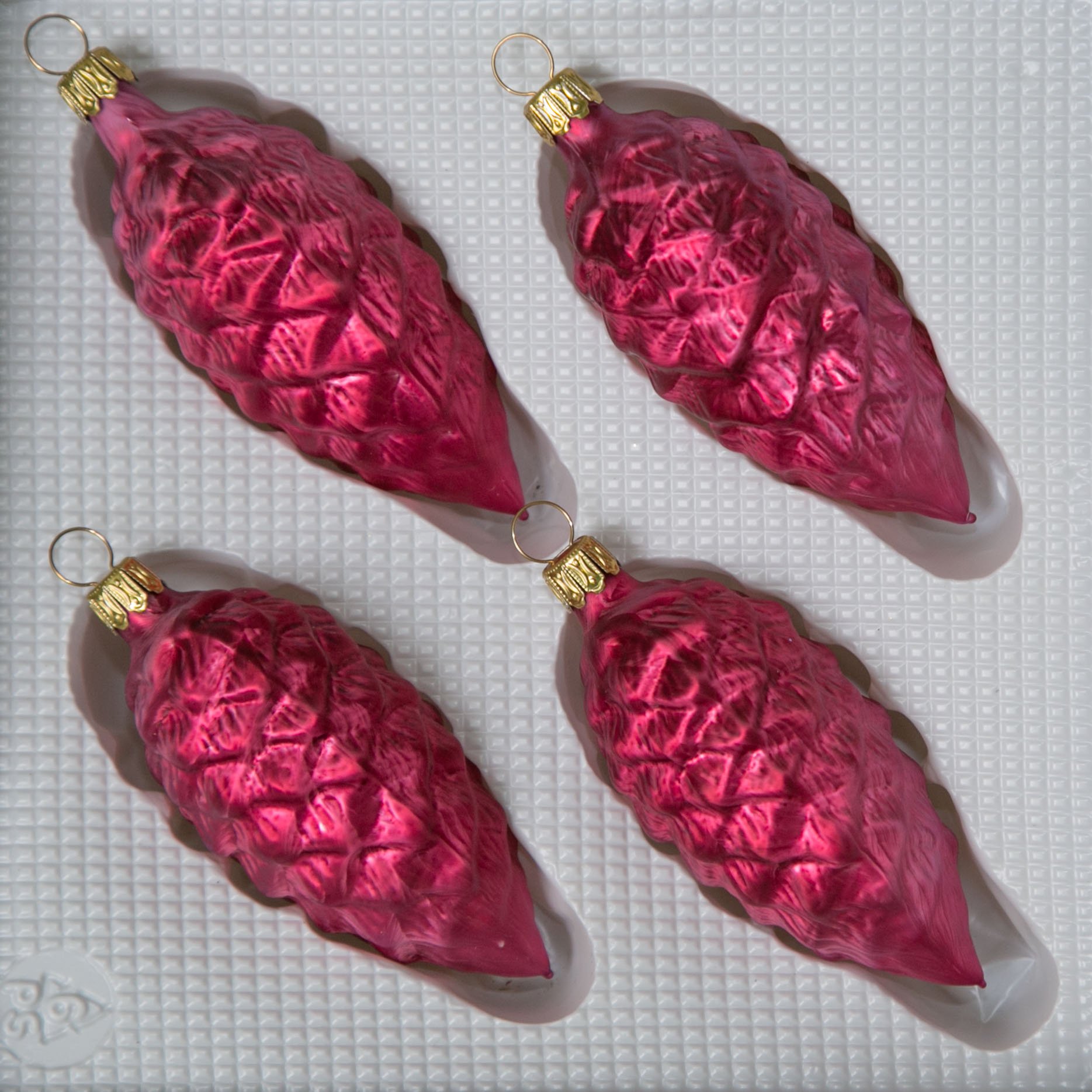 lauschaer-glas-christbaumschmuck-tannenzapfen-eislack-beere-4-st-ck image 1