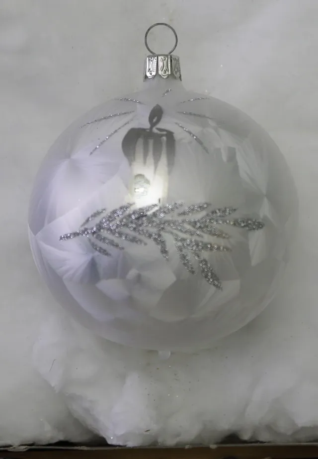 lauschaer-glas-christbaumschmuck-sortiment-wei-eislack-39-teile-mit-glocken-und- image 1