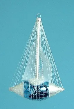 lauschaer-glas-schiff-mit-segel-umsponnen-christbaumschmuck-mundgeblasen image 1