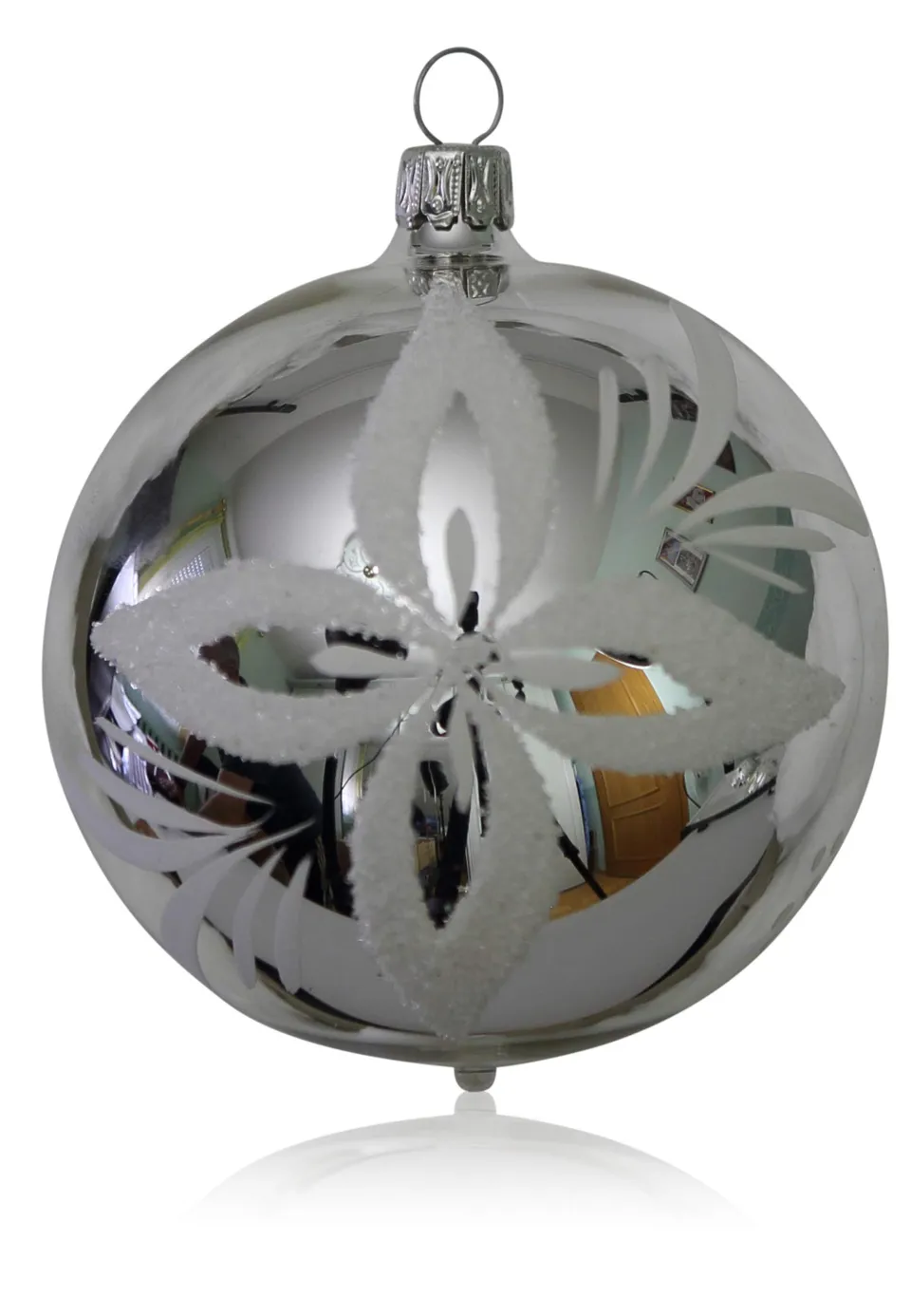 lauschaer-glas-christbaumkugeln-silber-mit-wei-en-blumen-5-st-ck-5-cm image 1